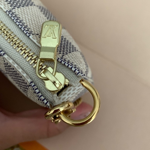 Louis Vuitton Mini Pochette Damier Azur - Brand New with box - Picture 3 of 9